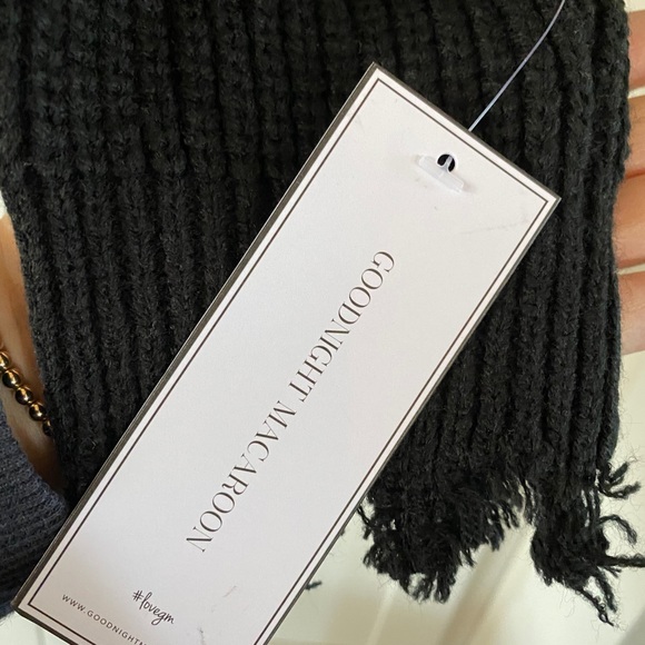 Goodnight Macaroon Black Cropped Sweater - Picture 3 of 3